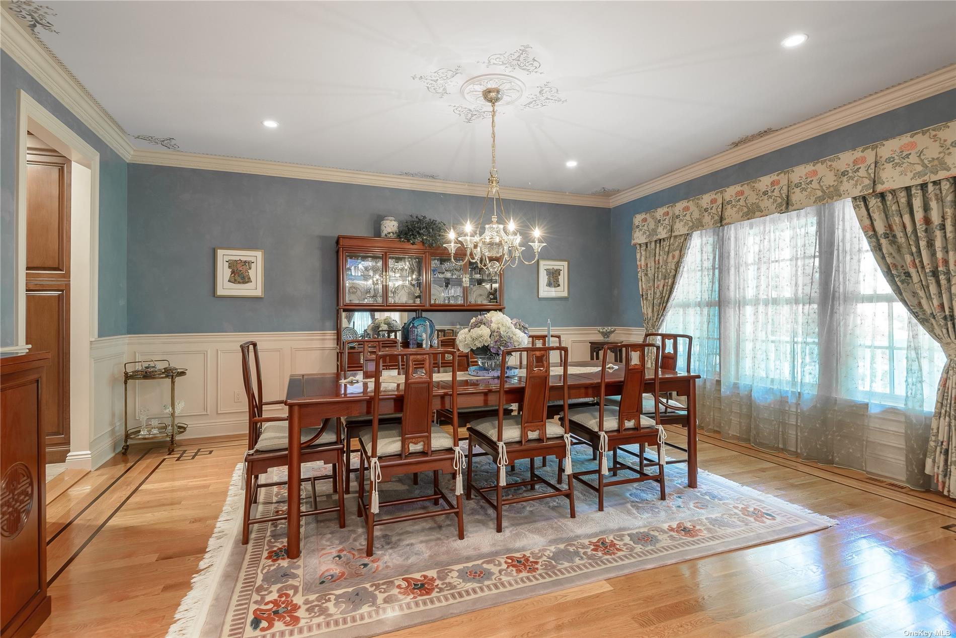 47 Hilltop Drive, Laurel Hollow, New York image 7