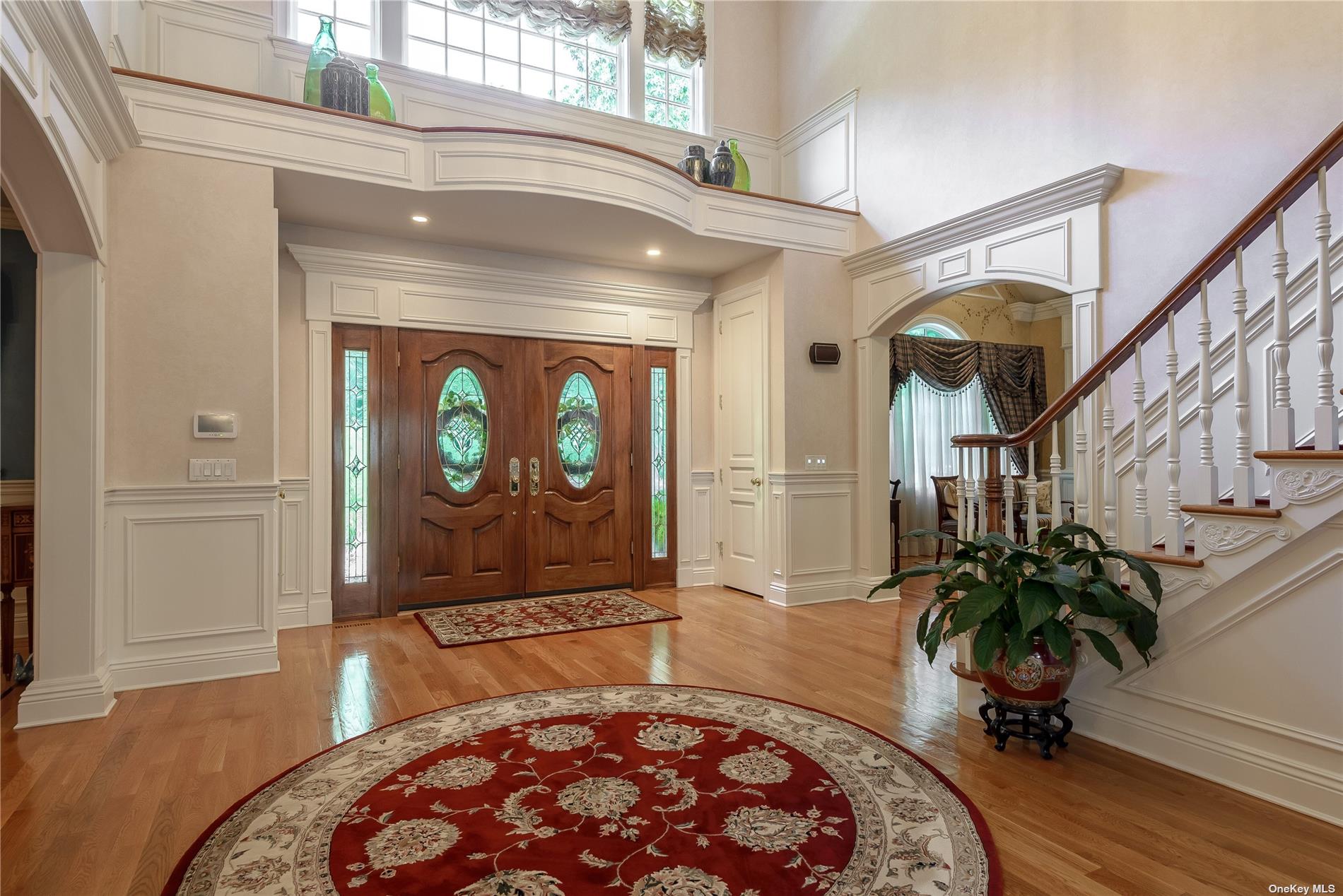 47 Hilltop Drive, Laurel Hollow, New York image 4