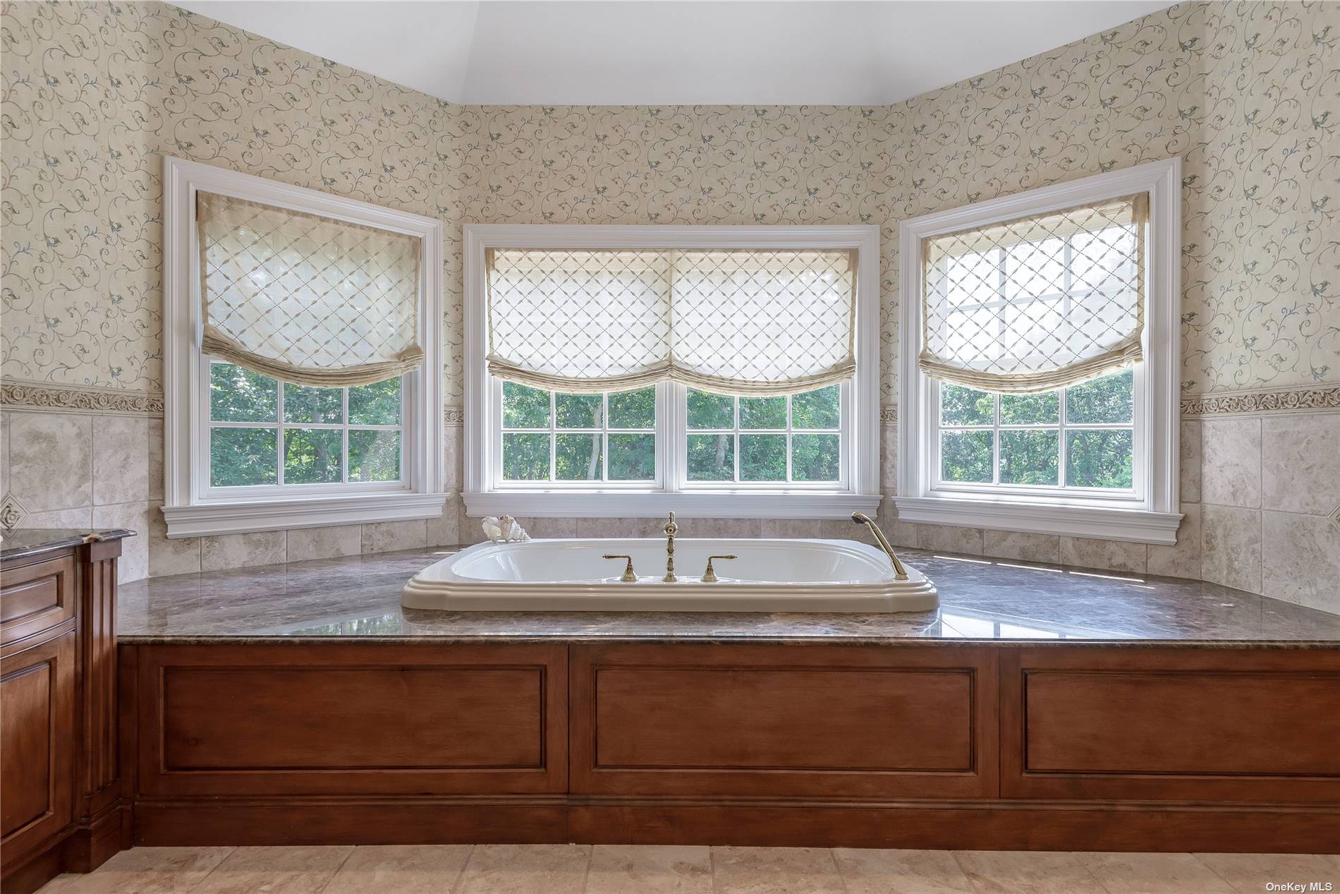 47 Hilltop Drive, Laurel Hollow, New York image 21