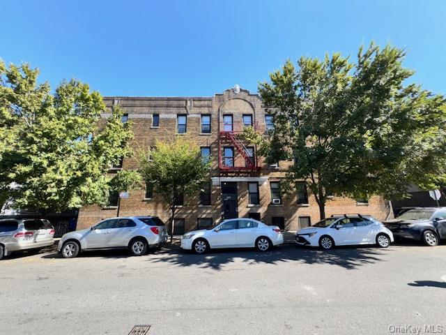 3004 Cruger Avenue, Bronx, New York - 13 Bedrooms  
7 Bathrooms - 