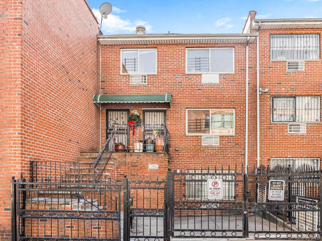 Property for Sale at 704 E 182nd Street, Bronx, New York - Bedrooms: 7 
Bathrooms: 5  - $989,000