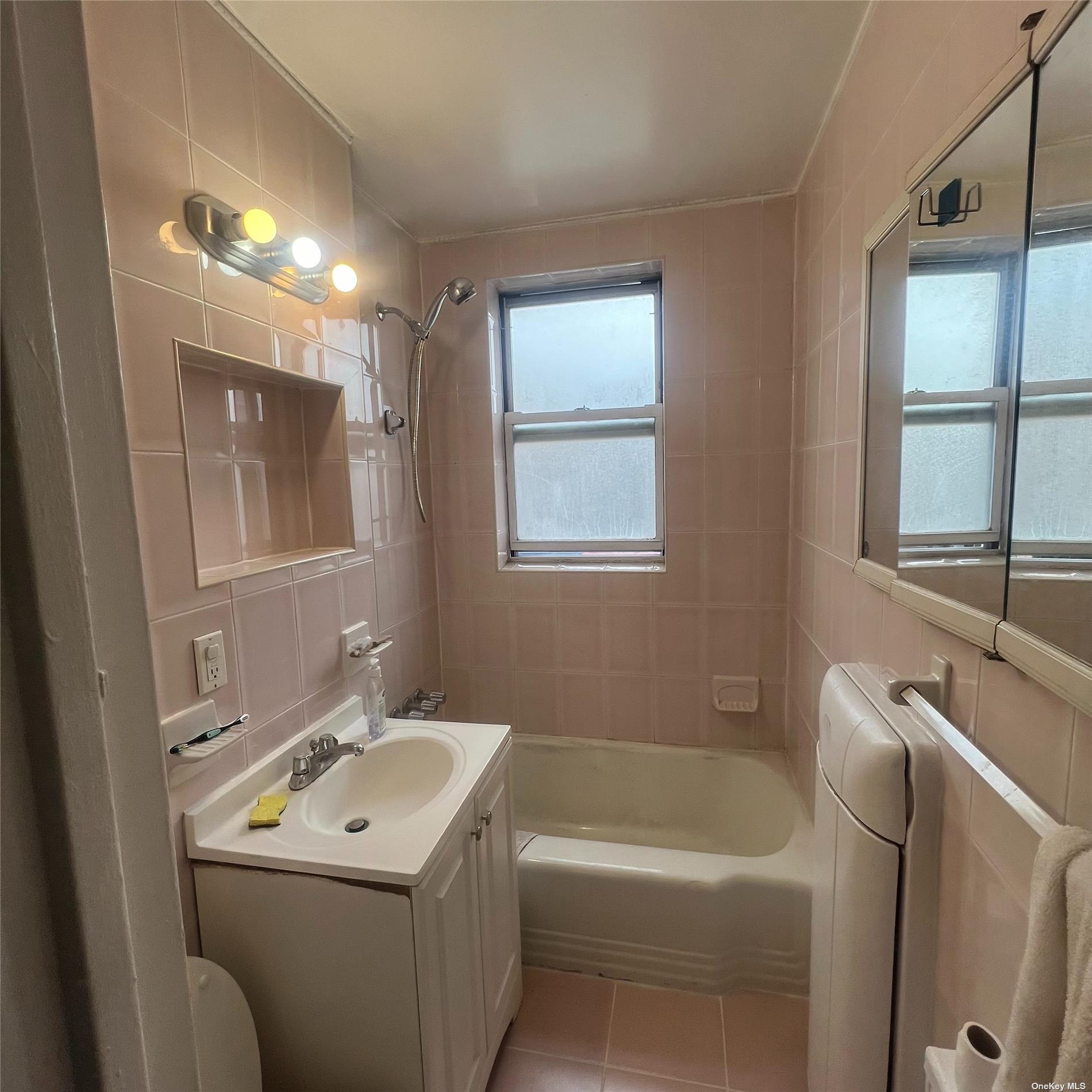 63-45 Saunders Street #2D, Rego Park, New York image 6