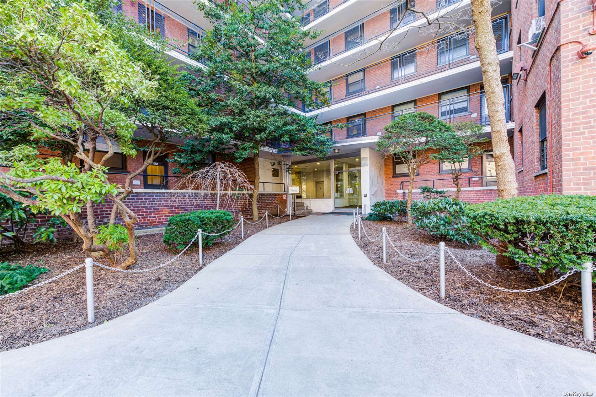 Property for Sale at 85th Street 6C, Jackson Heights, Queens, NY - Bedrooms: 1 
Bathrooms: 1 
Rooms: 3  - $293,900