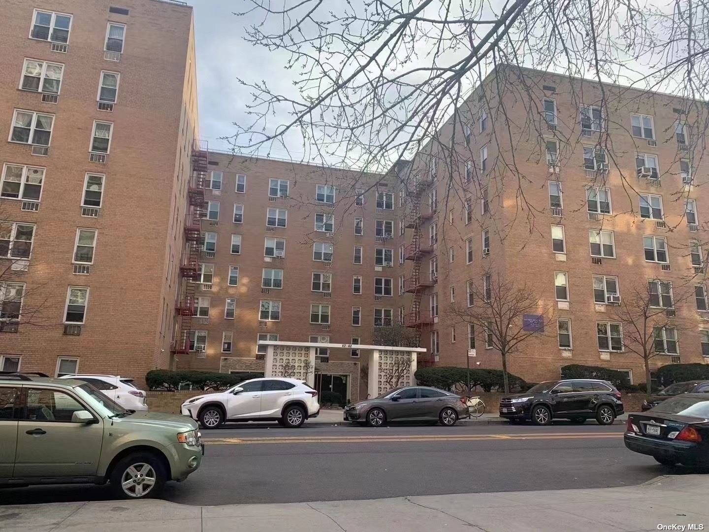 Property for Sale at 4242 Colden Street B4, Flushing, Queens, NY - Bedrooms: 2 
Bathrooms: 1 
Rooms: 4  - $528,000