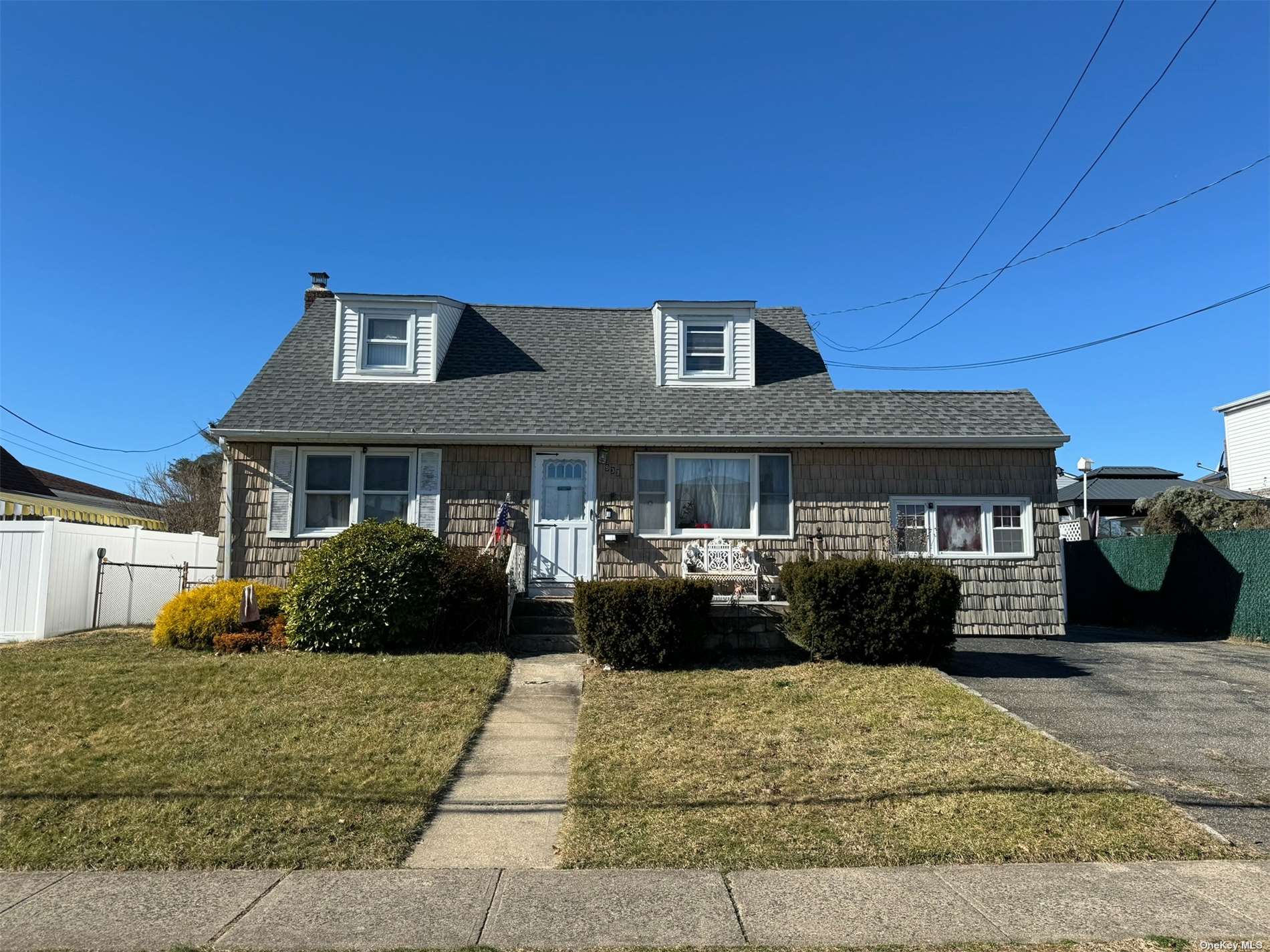 937 N Central Avenue, Massapequa, New York image 1