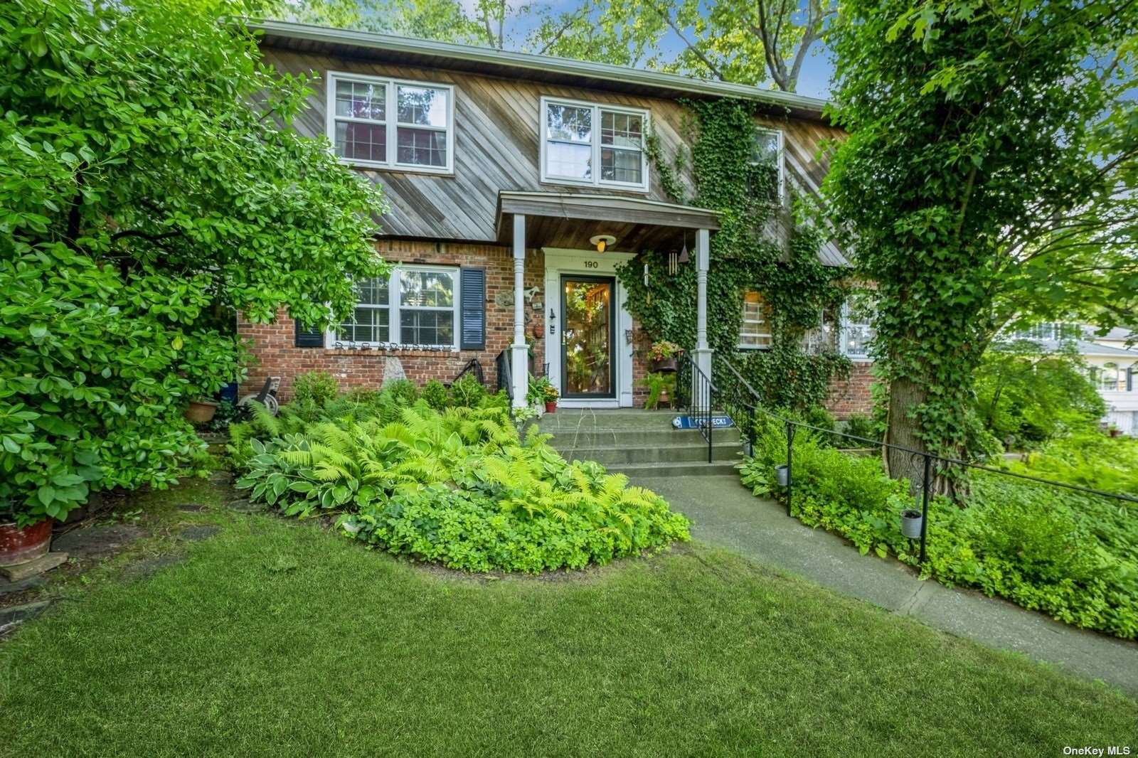 View Port Washington, NY 11050 house