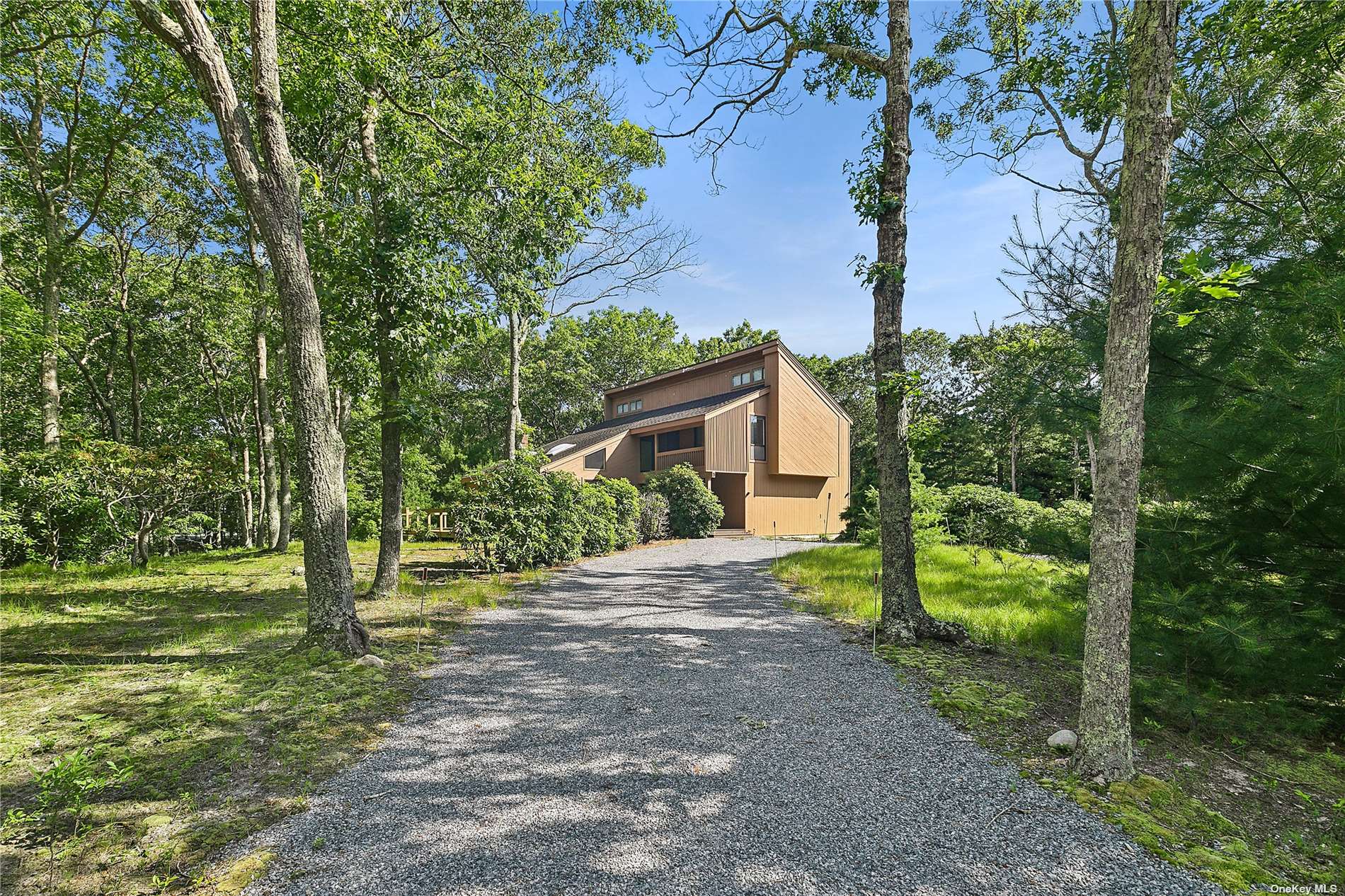 5 Karin Drive, East Hampton, New York image 2