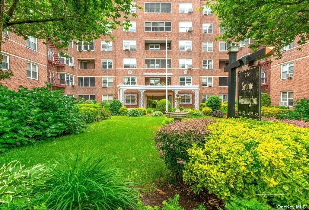 Property for Sale at 6766 108th Street D 31, Forest Hills, Queens, NY - Bedrooms: 2 
Bathrooms: 2 
Rooms: 6  - $639,000