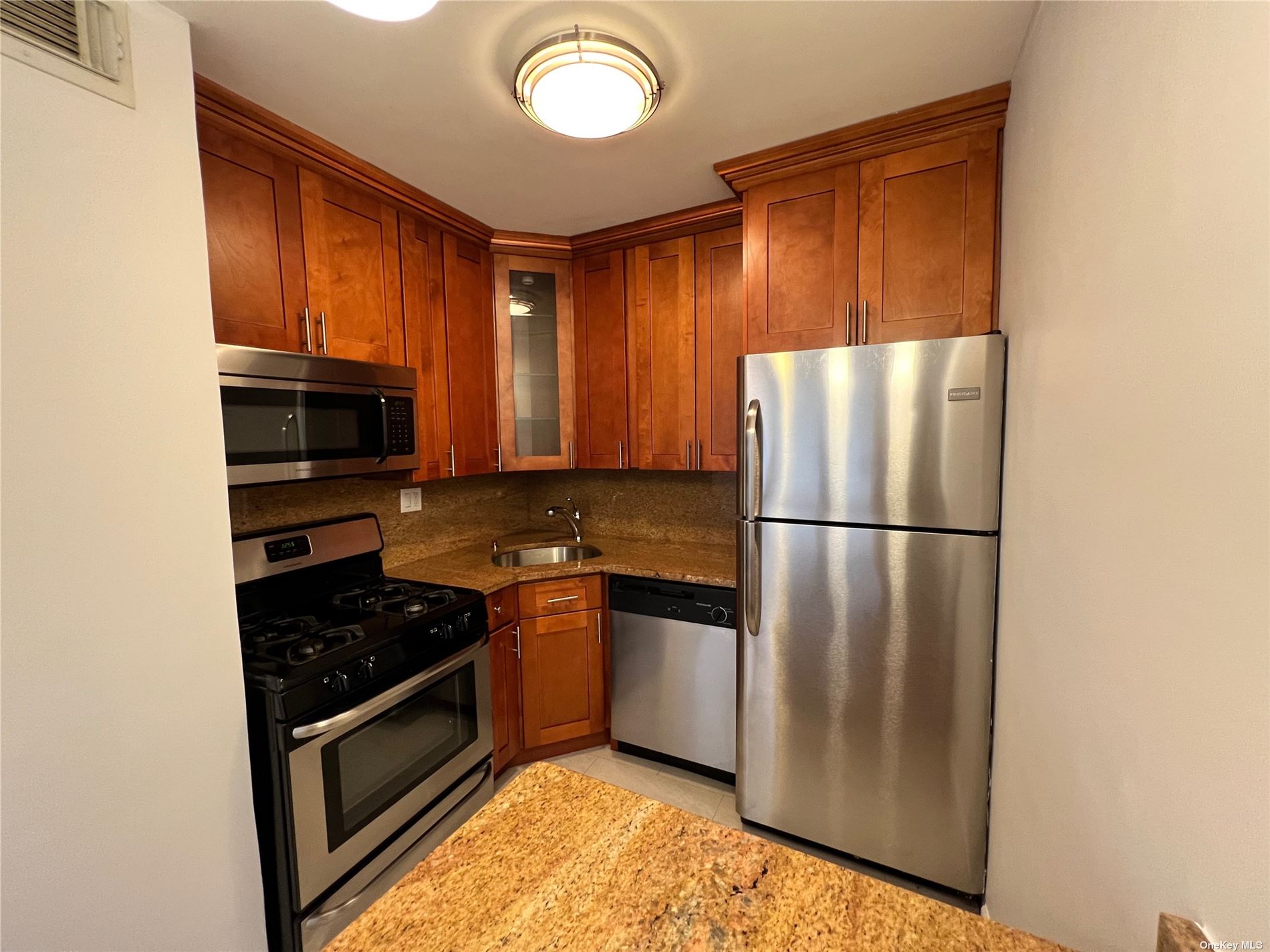 Property for Sale at 5700 Arlington Avenue 21E, Bronx, New York - Bedrooms: 1 
Bathrooms: 1 
Rooms: 3  - $259,000