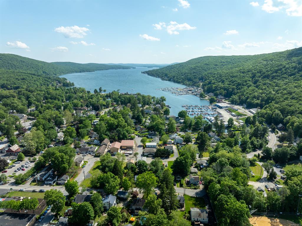 Rental Property at 699 Jersey Avenue, Greenwood Lake, New York - Bedrooms: 2 
Bathrooms: 1 
Rooms: 3  - $2,600 MO.