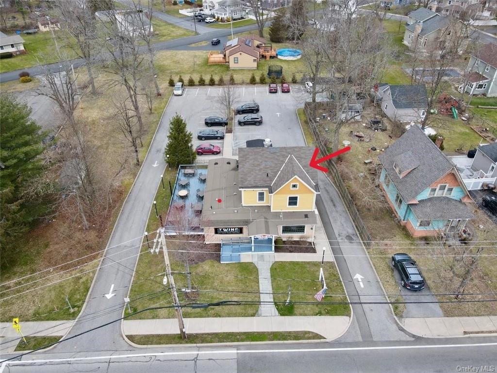 30 Quaker Avenue
