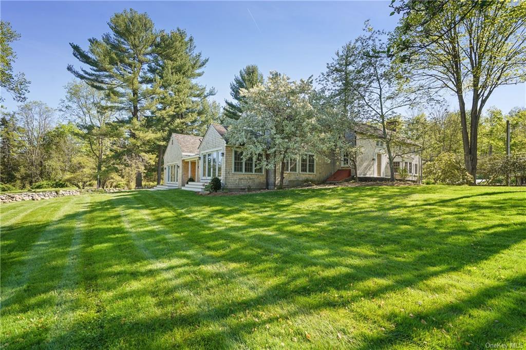 View Pound Ridge, NY 10576 house