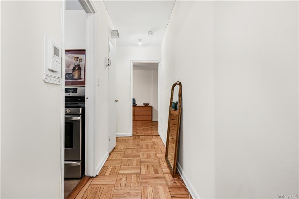 31 Nagle Avenue #2G, New York (Manhattan), New York image 2