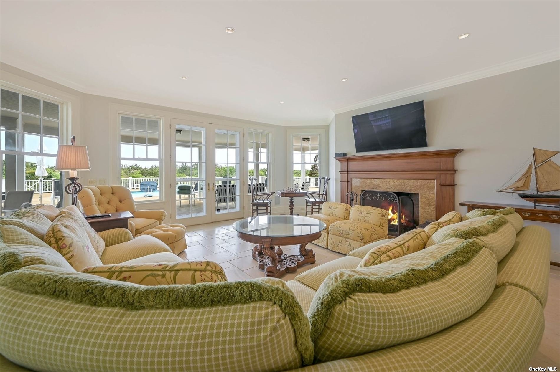 148 Dune Road, Quogue, New York image 26