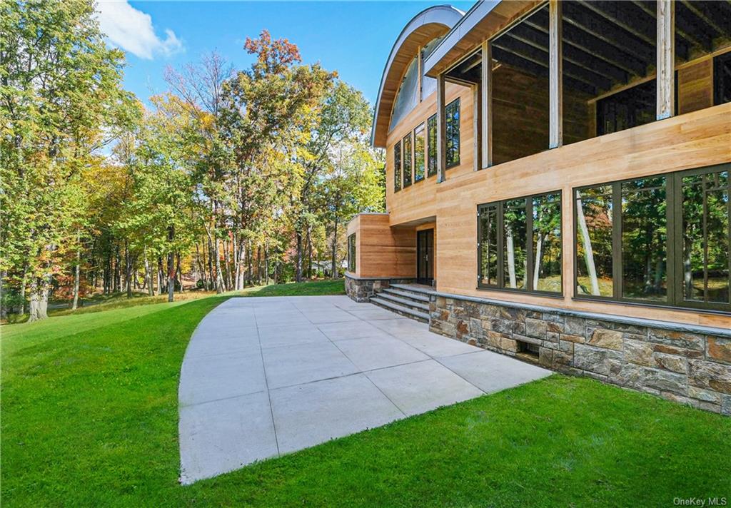 16 Col Sheldon Lane, Pound Ridge, New York image 2