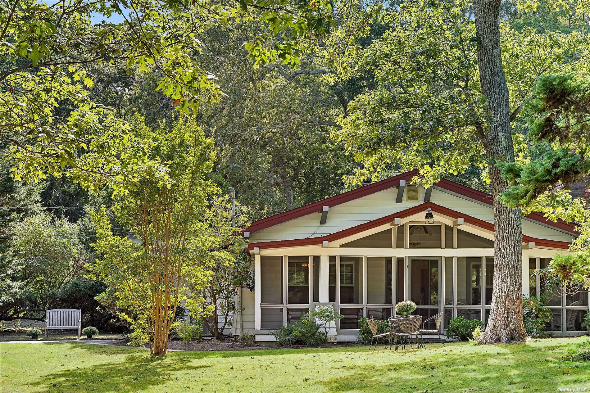 3620 Nassau Point Road, Cutchogue, Hamptons, NY - 3 Bedrooms  
2 Bathrooms - 