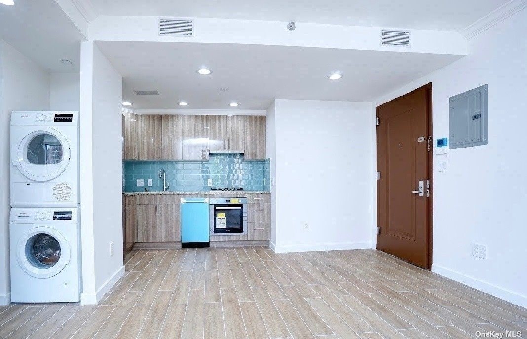 Photo 5 of 8 of 132-27 41st Road 4D condo
