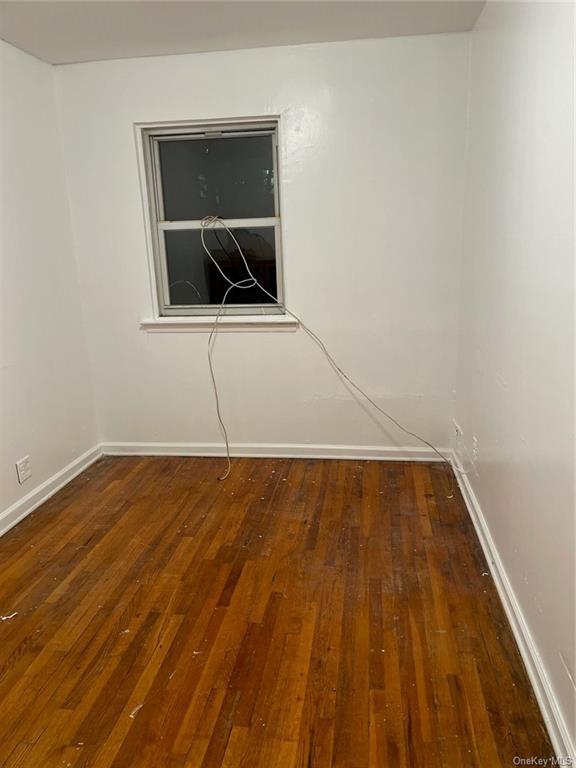 1701 Undercliff Avenue, Bronx, New York - 3 Bedrooms  
1 Bathrooms  
5 Rooms - 