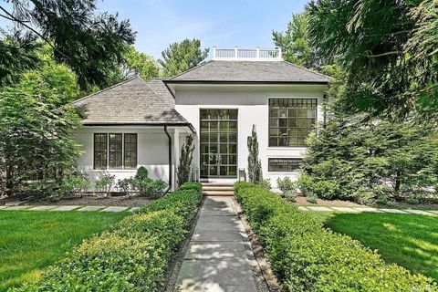 1 Koala Lane East Hampton NY 11937
