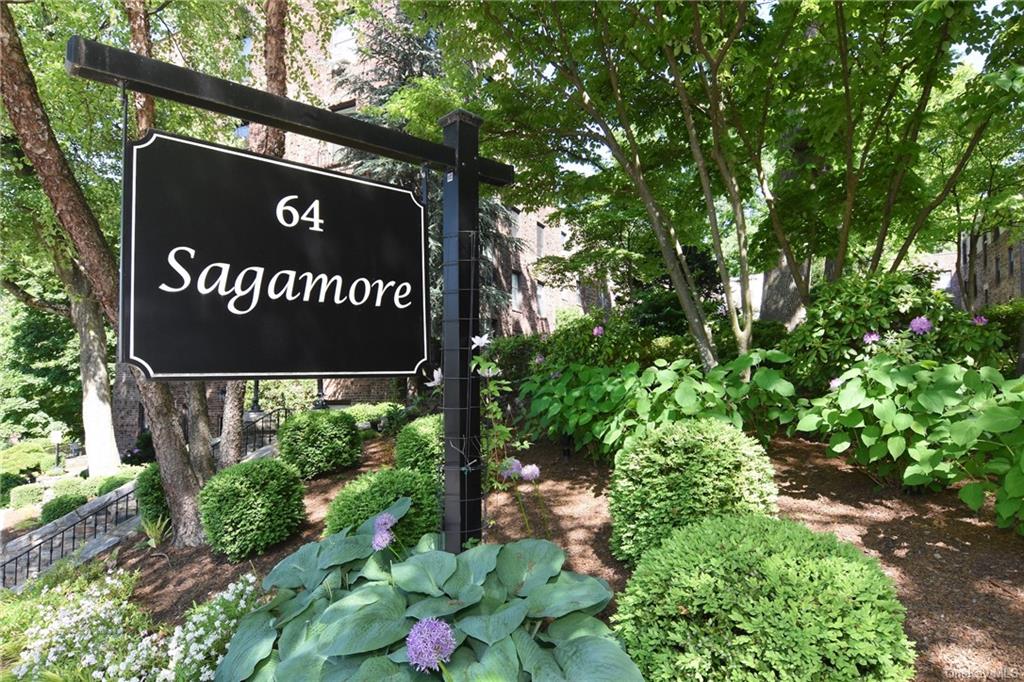 64 Sagamore Road 2L, Bronxville, New York - 2 Bedrooms  
1 Bathrooms  
4 Rooms - 