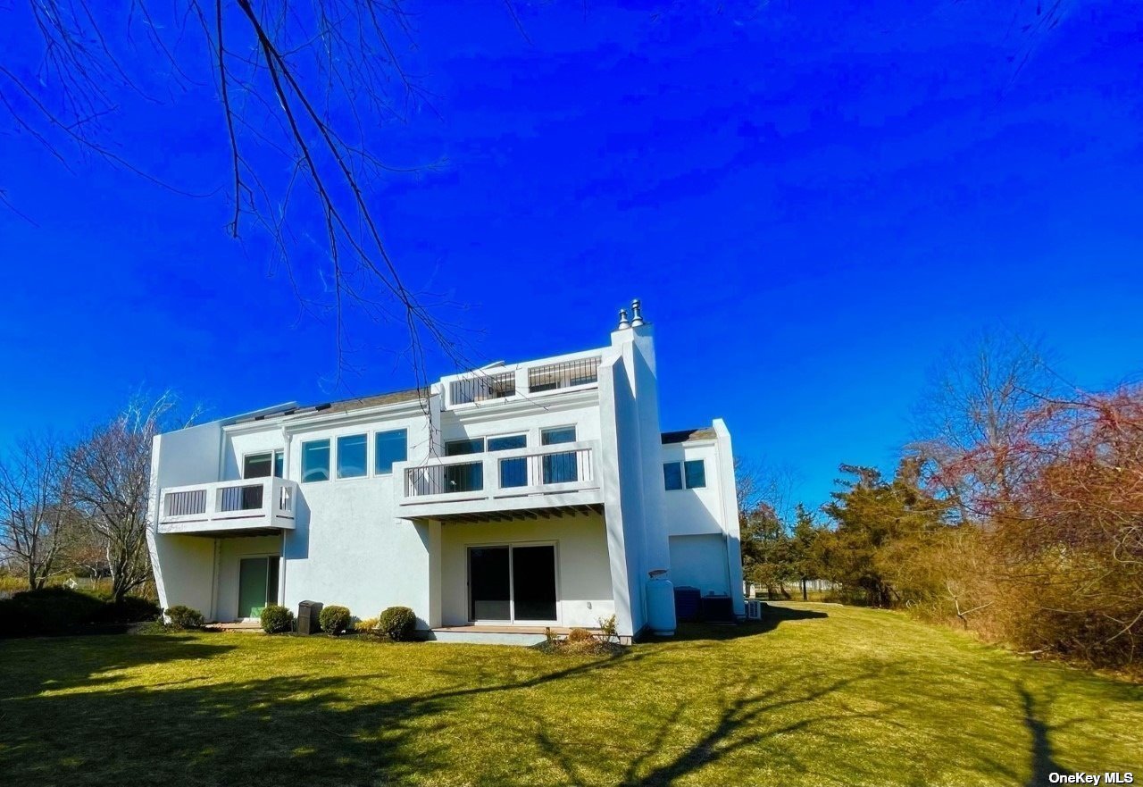 5 Mercedes Court, East Patchogue, New York image 30