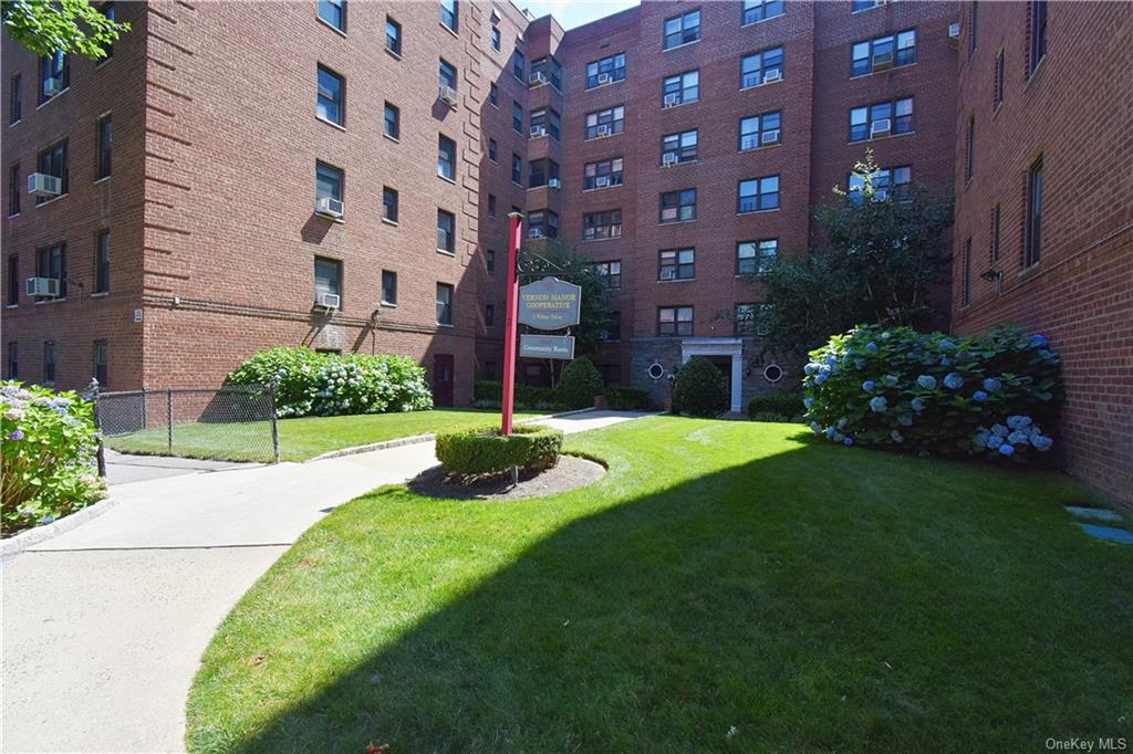 2 Fisher Drive #310, Mount Vernon, New York image 9