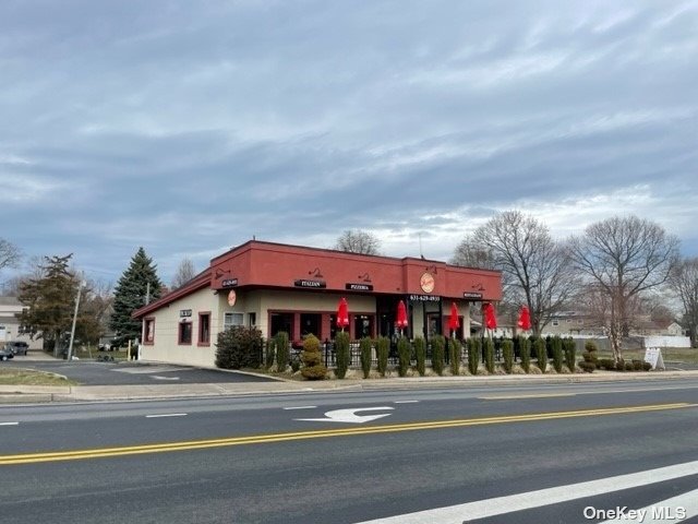76 E Pulaski Road