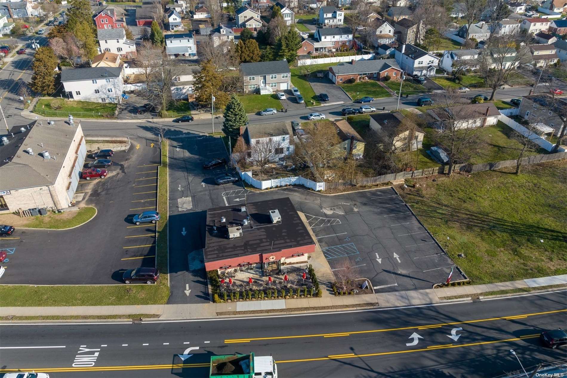 76 E Pulaski Road