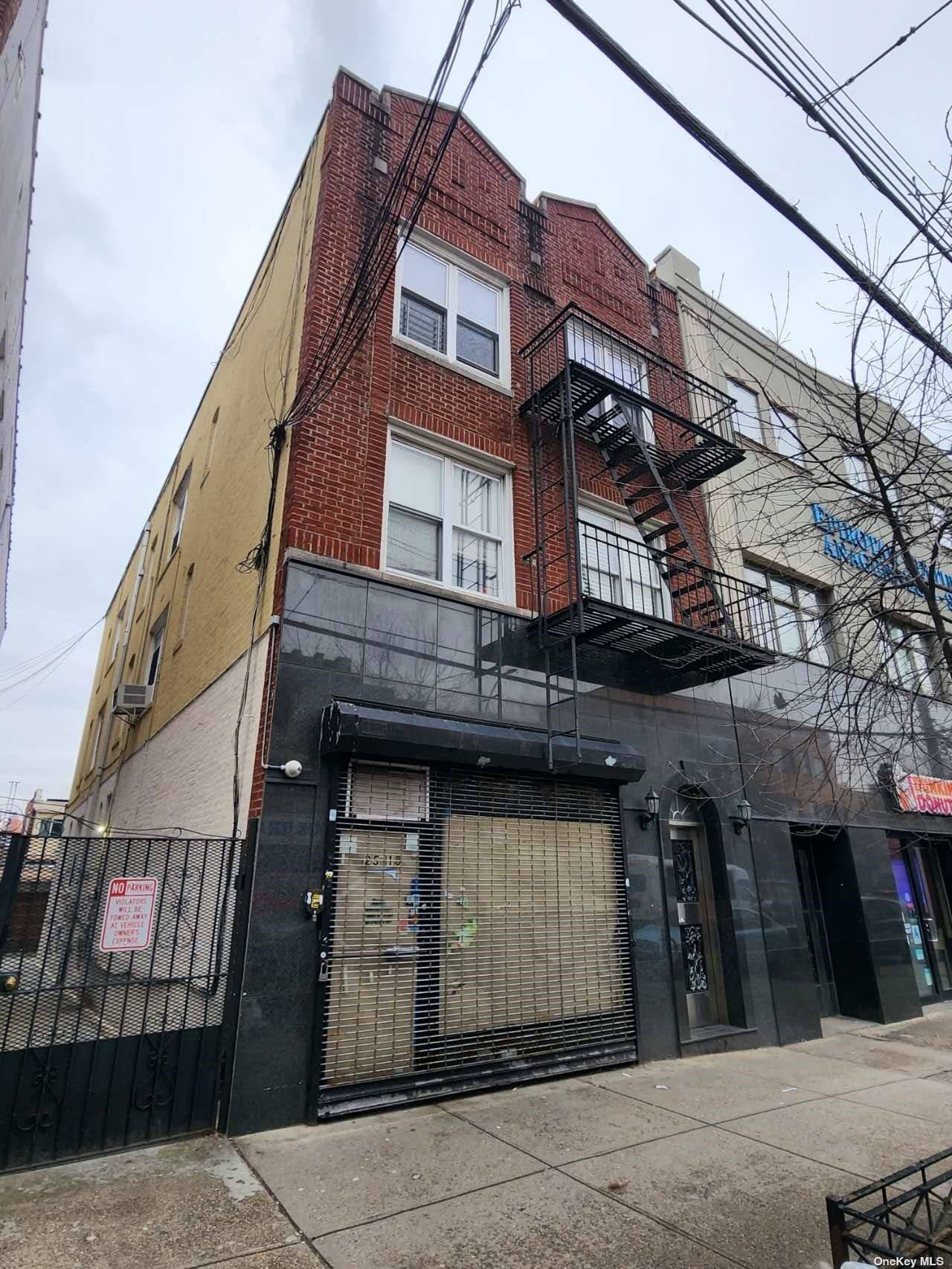 Property for Sale at 2518 Broadway, Astoria, Queens, NY - Bedrooms: 7 
Bathrooms: 6 
Rooms: 23  - $2,990,000