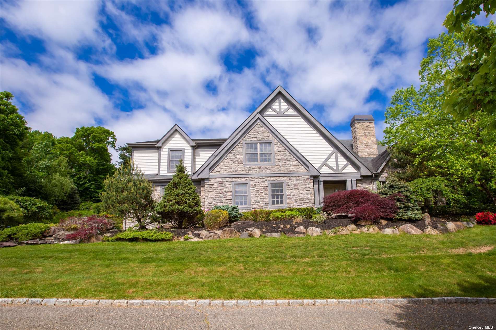 5A Westgate Road, Syosset, New York image 2