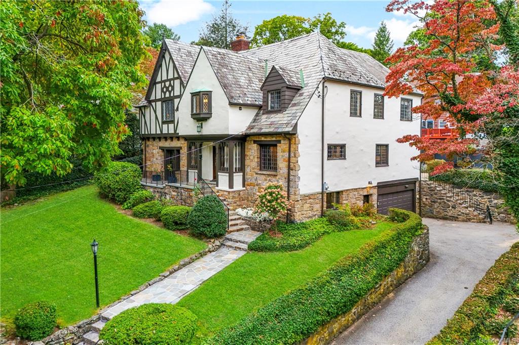 Photo 1 of 34 Mountain Avenue, Larchmont, New York, $2,295,000, Web #: 6328044