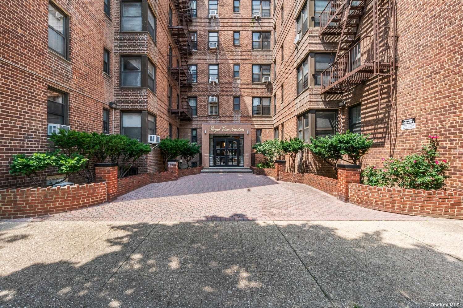 8419 51st Avenue 1P, Elmhurst, Queens, NY - 2 Bedrooms  
1 Bathrooms  
5 Rooms - 