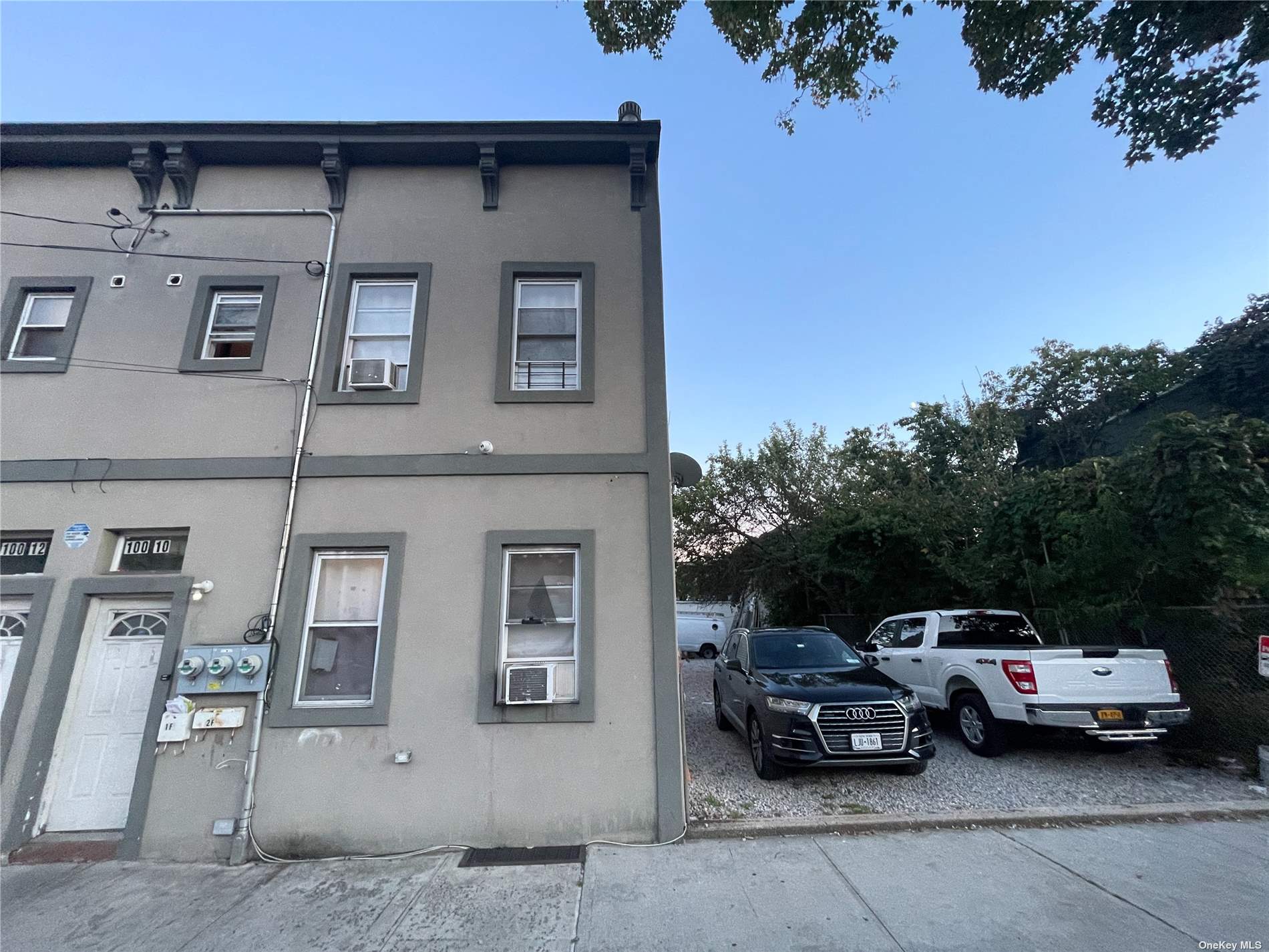 Property for Sale at 10010 103rd Av Ave, Ozone Park, Queens, NY - Bedrooms: 5 
Bathrooms: 2 
Rooms: 10  - $1,149,000