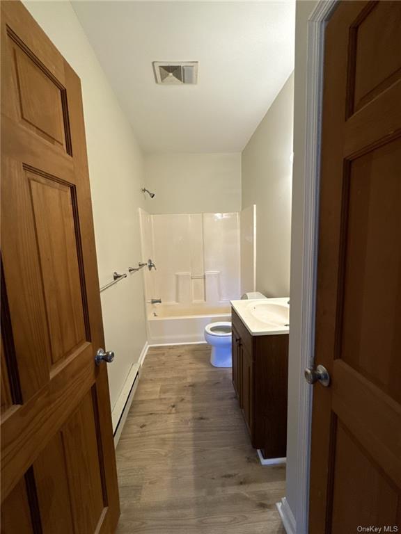 Rhinebeck, New York 12572, United States, 1 Bedroom Bedrooms, ,1 BathroomBathrooms,Residential,Active,36316