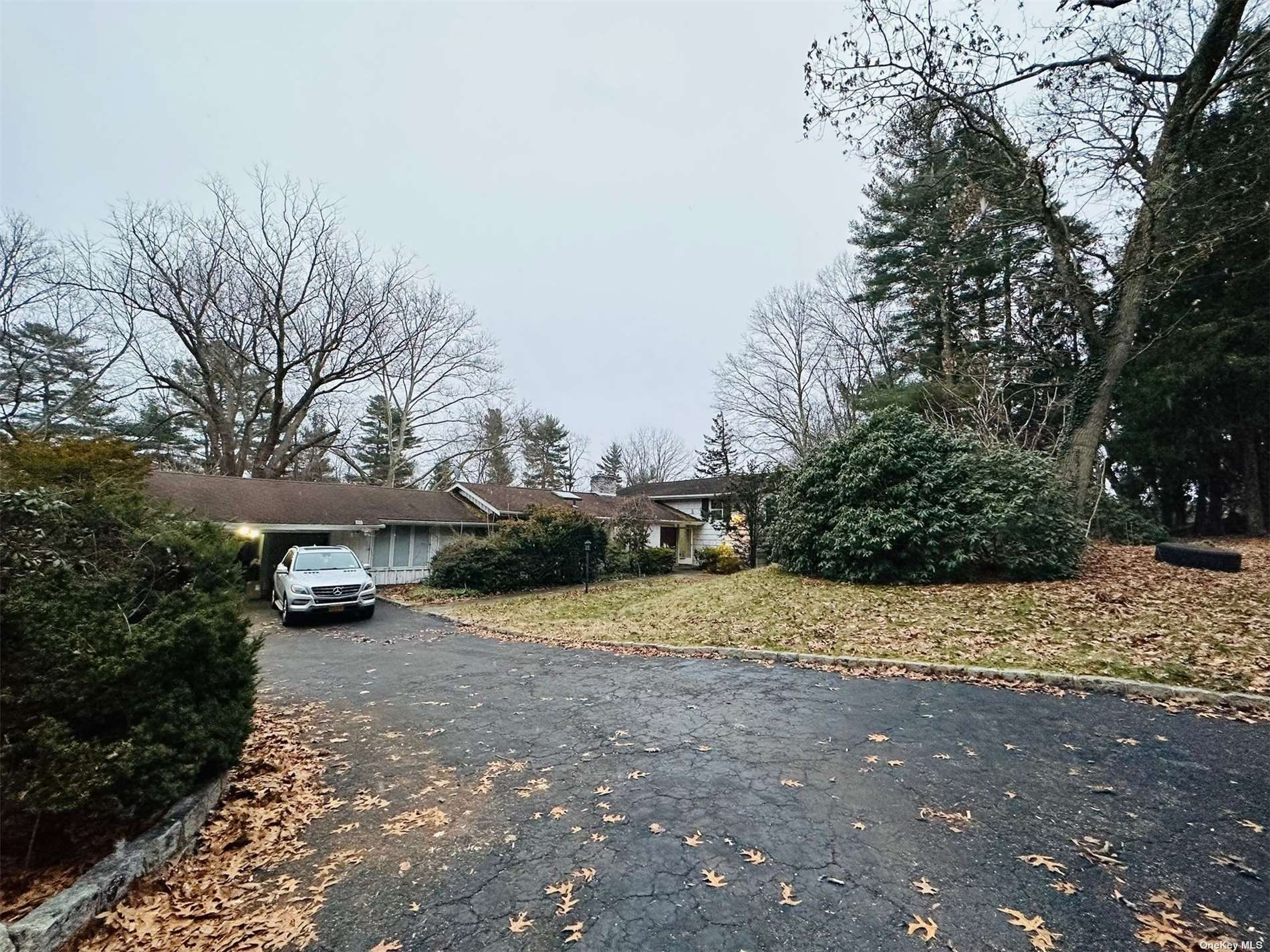 11 Fruitledge Rd Rd, Old Brookville, New York image 1