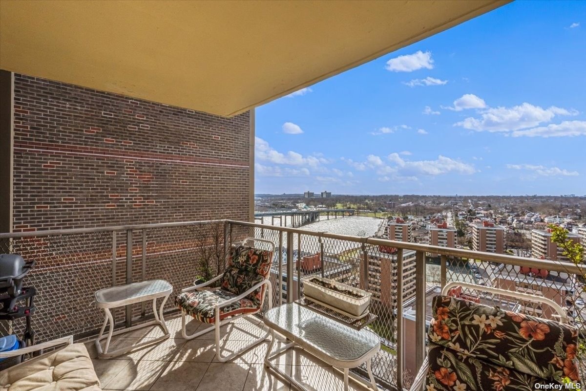 166-25 Powells Cove Blvd Blvd #19G, Beechhurst, New York image 19