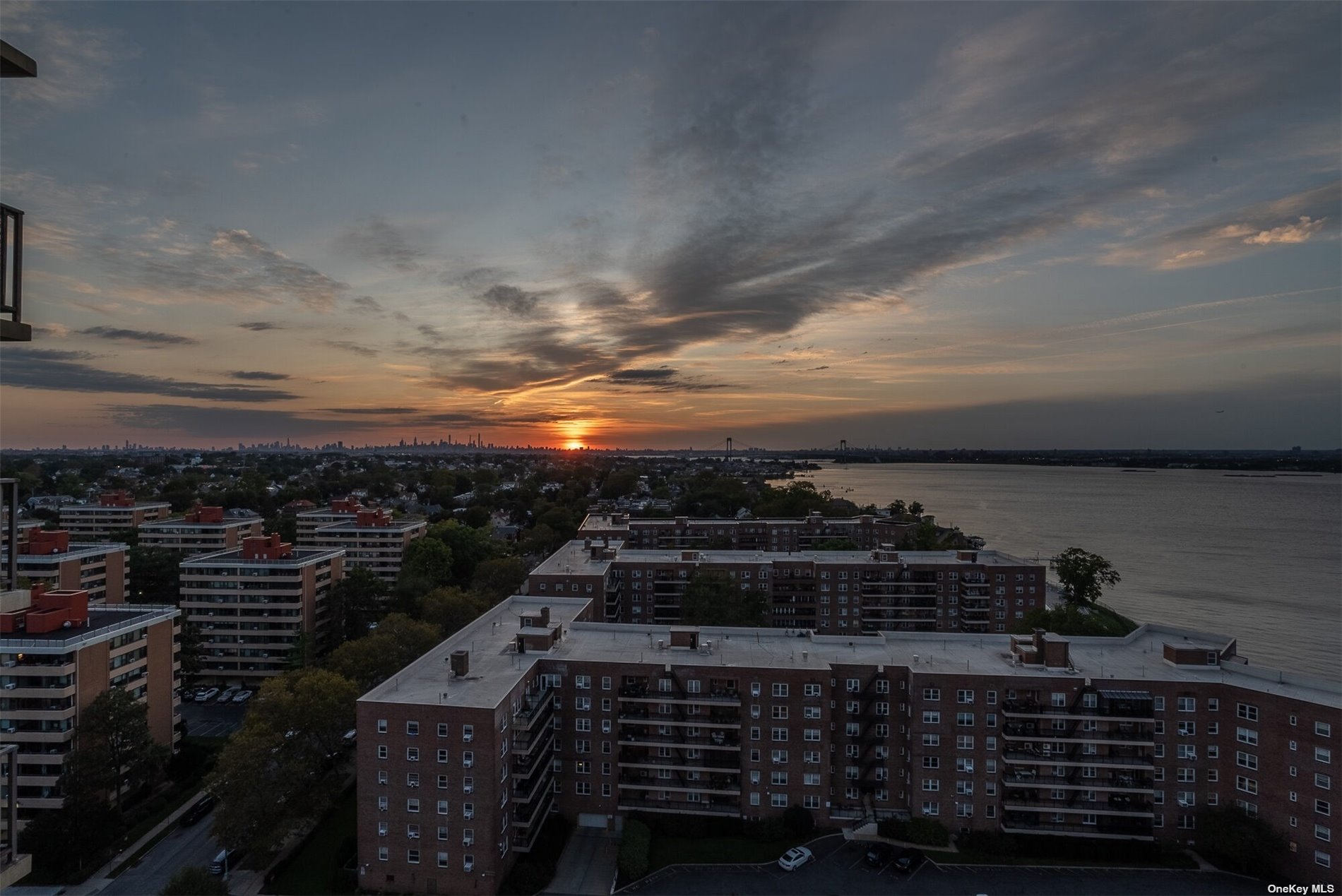 166-25 Powells Cove Blvd Blvd #19G, Beechhurst, New York image 32