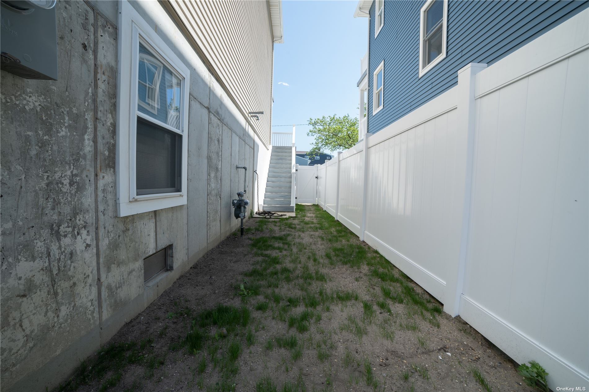 Long Beach, New York 11561, United States, 5 Bedrooms Bedrooms, ,2 BathroomsBathrooms,Residential,Active,29401