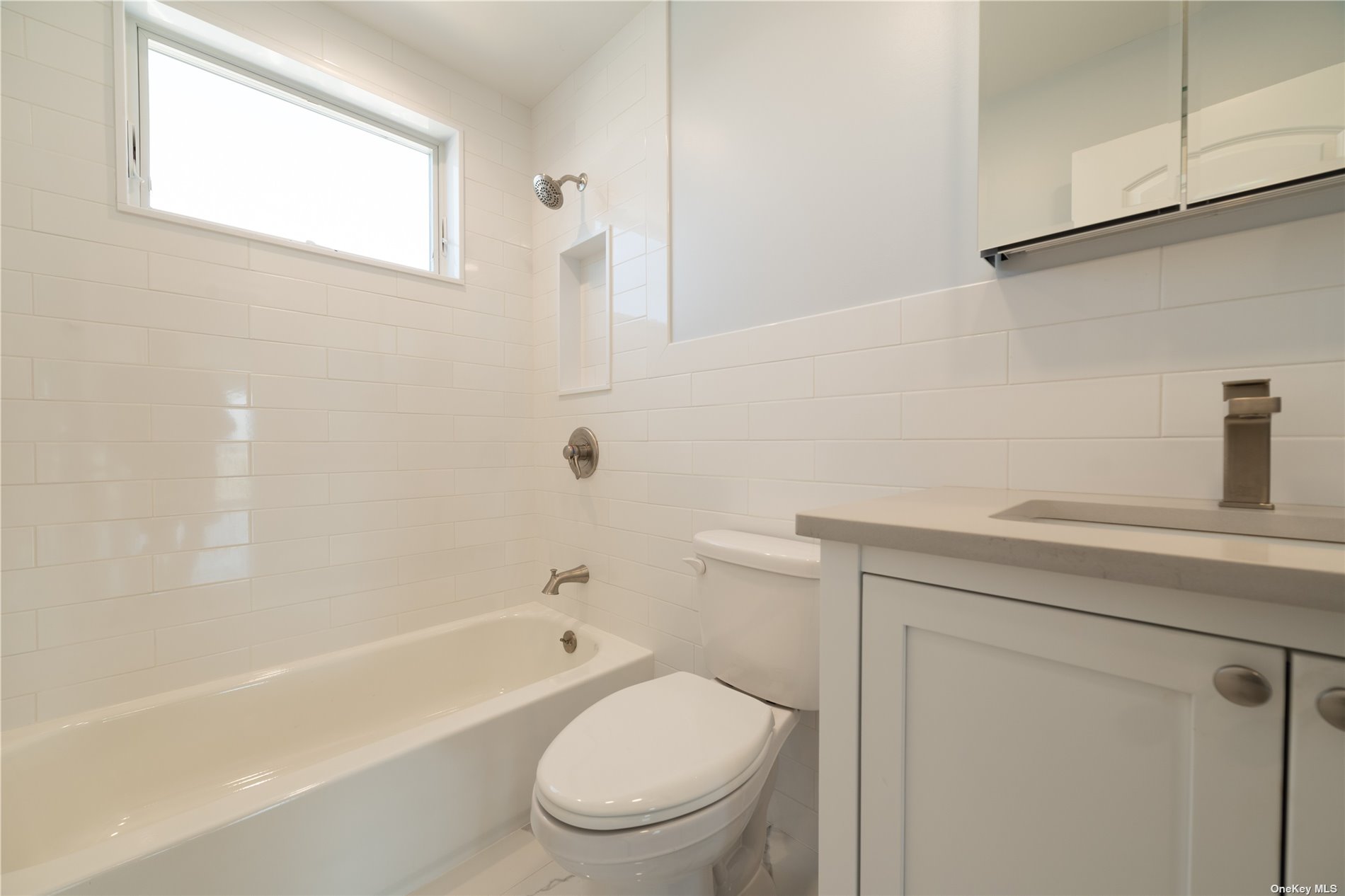 Long Beach, New York 11561, United States, 5 Bedrooms Bedrooms, ,2 BathroomsBathrooms,Residential,Active,29401