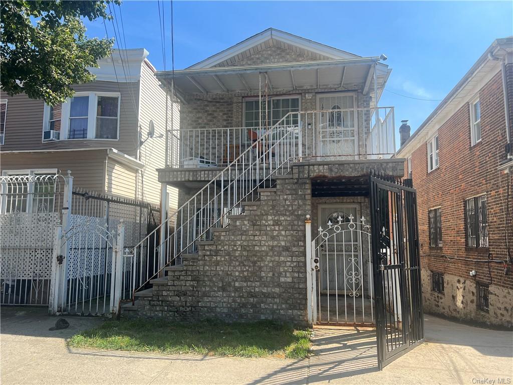 Property for Sale at 1768 Gleason Avenue, Bronx, New York - Bedrooms: 6 
Bathrooms: 2  - $950,000