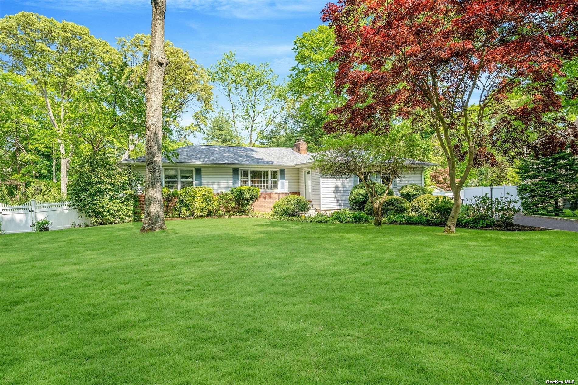 Property for Sale at 11 Clover Drive, Smithtown, Hamptons, NY - Bedrooms: 3 
Bathrooms: 3  - $699,000