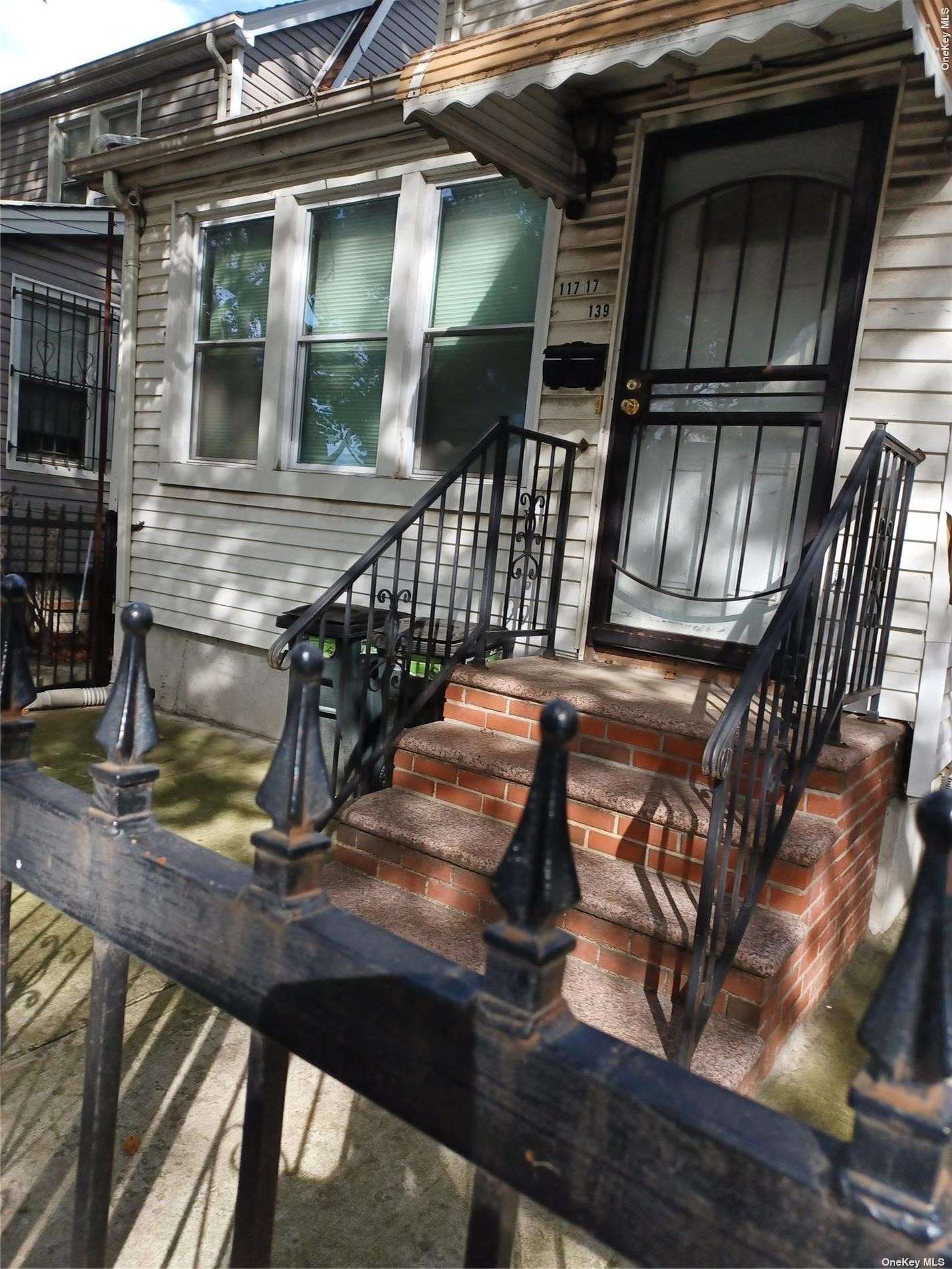 11717 139th Street, Jamaica, Queens, NY - 2 Bedrooms  
1 Bathrooms  
5 Rooms - 