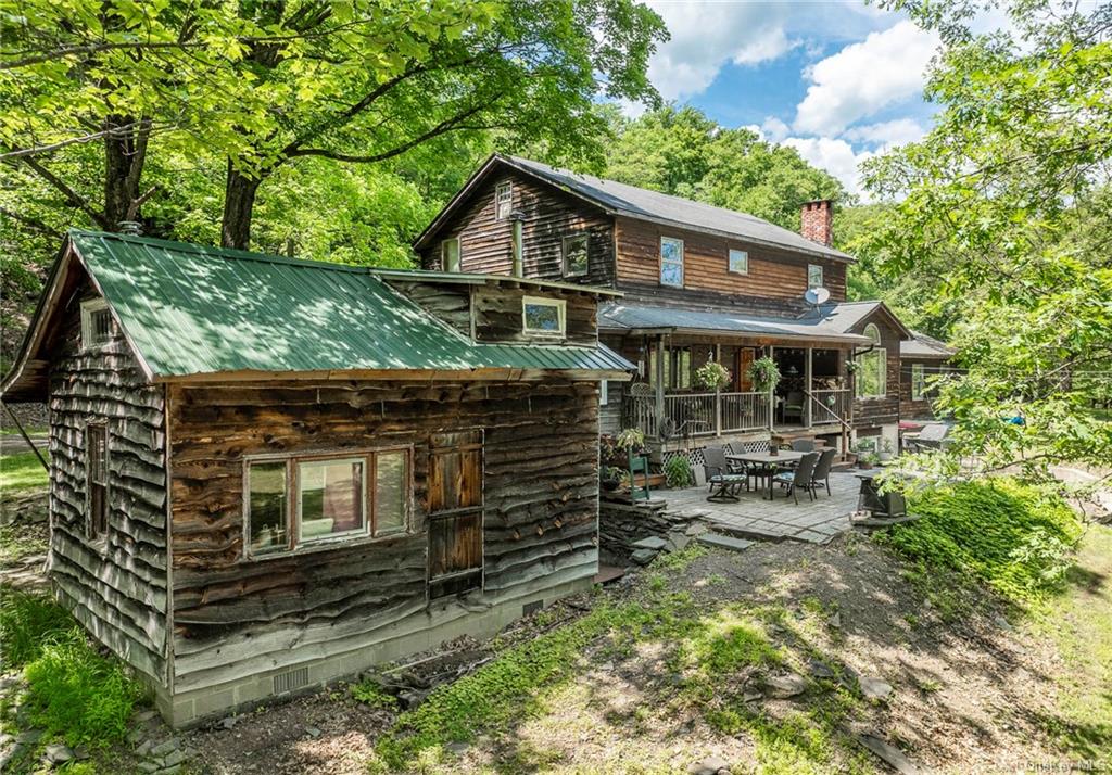 Property for Sale at 231 Manorville Road, Saugerties, New York - Bedrooms: 4 
Bathrooms: 3 
Rooms: 9  - $1,195,000