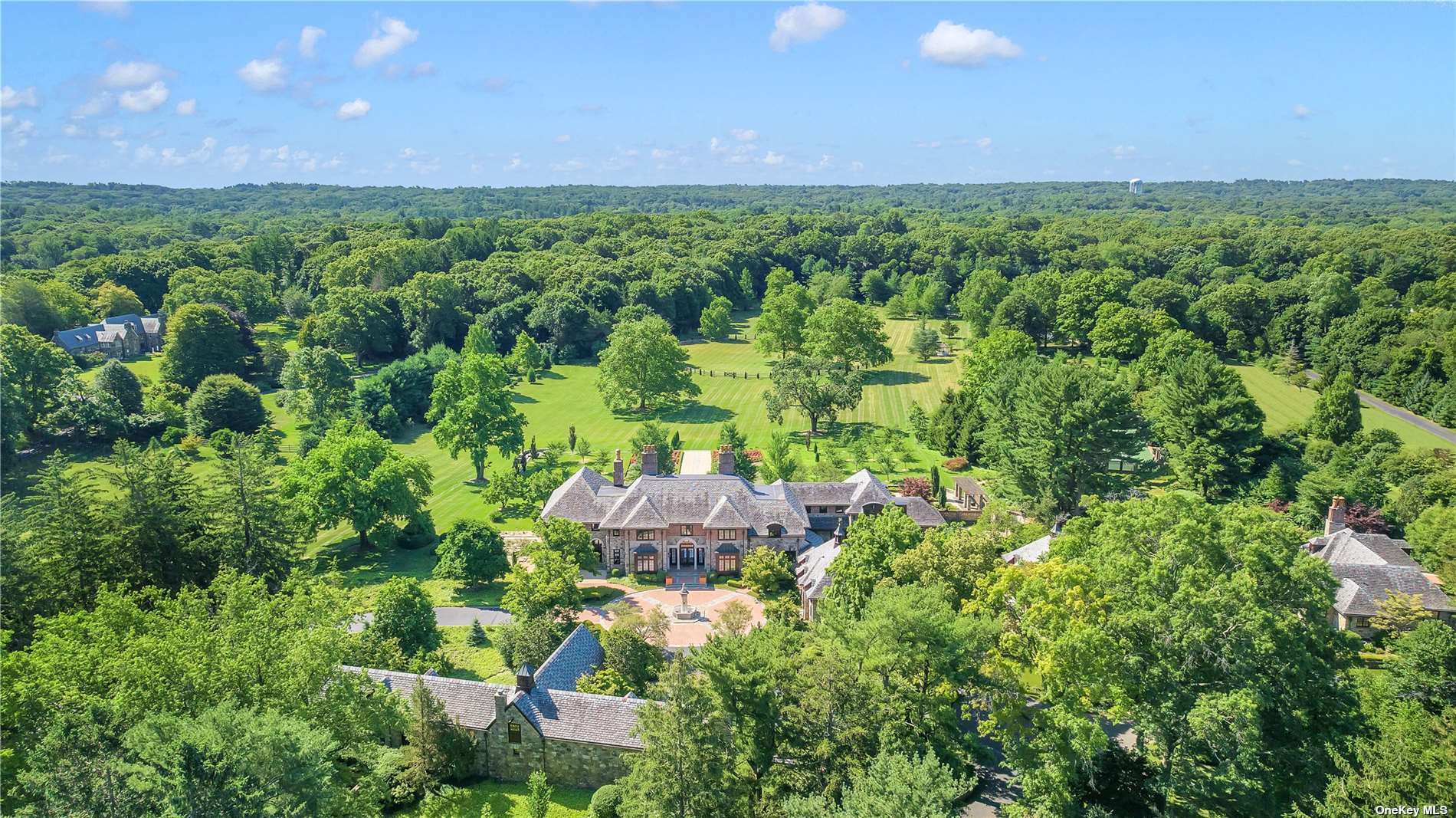 Applewood Estate, Upper Brookville, New York image 2