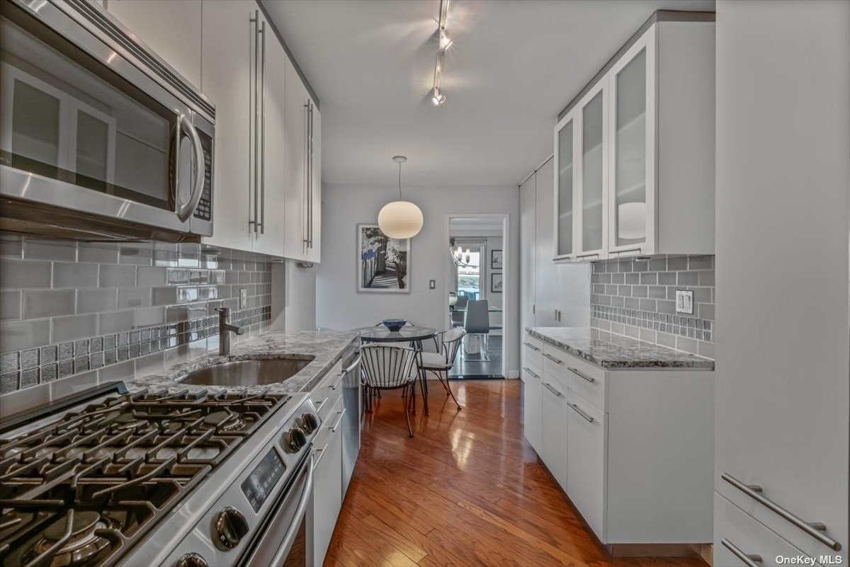 166-25 Powells Cove Blvd Blvd #7H, Beechhurst, New York image 10