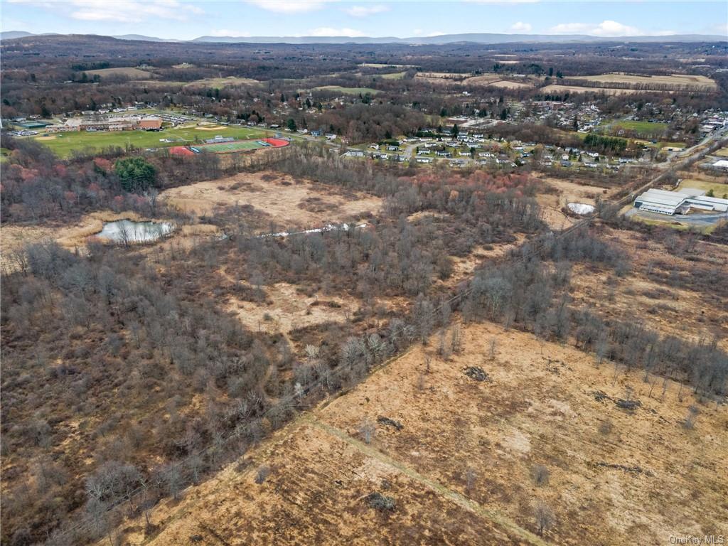 Ce Penny Drive, Wallkill, New York image 7