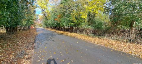 Vacant Land For Sale - 265 Arshamomaque Avenue<br/> Southold, NY 11971