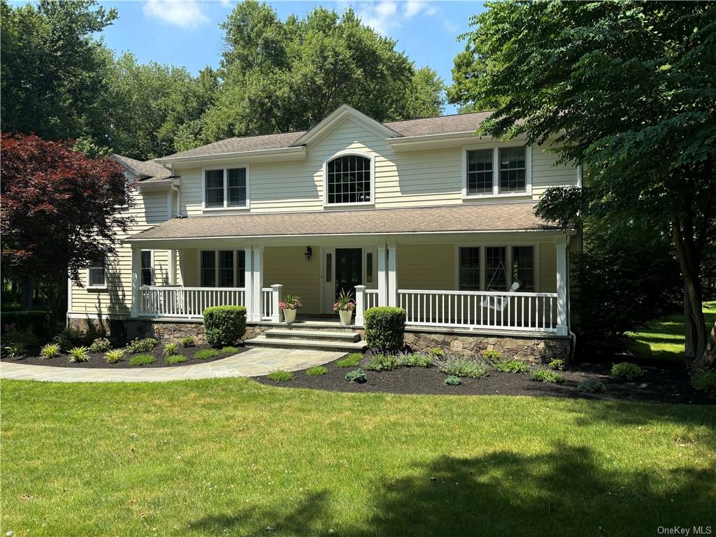 101 Todd Road, Katonah, New York - 4 Bedrooms  
3 Bathrooms  
10 Rooms - 