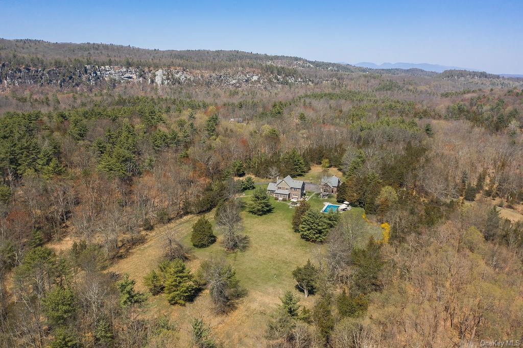 Property for Sale at 116 Woodstock Lane, New Paltz, New York - Bedrooms: 4 
Bathrooms: 5 
Rooms: 10  - $2,500,000