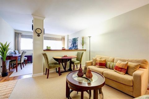 370 Westchester Avenue Unit 3N, Port Chester, NY 10573 - #: H6328921